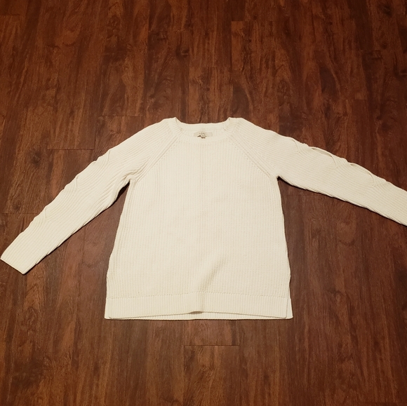 Cold Shoulder Cable Sweater - Picture 2 of 4